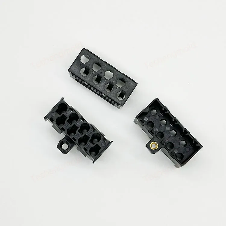 特诚科技LCP精密注塑件实拍 1